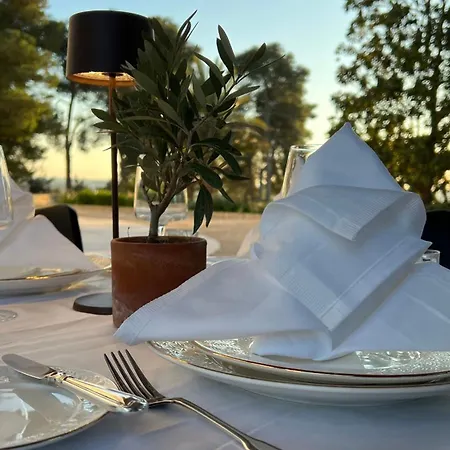 فندق مبيت وإفطار Sa 4*